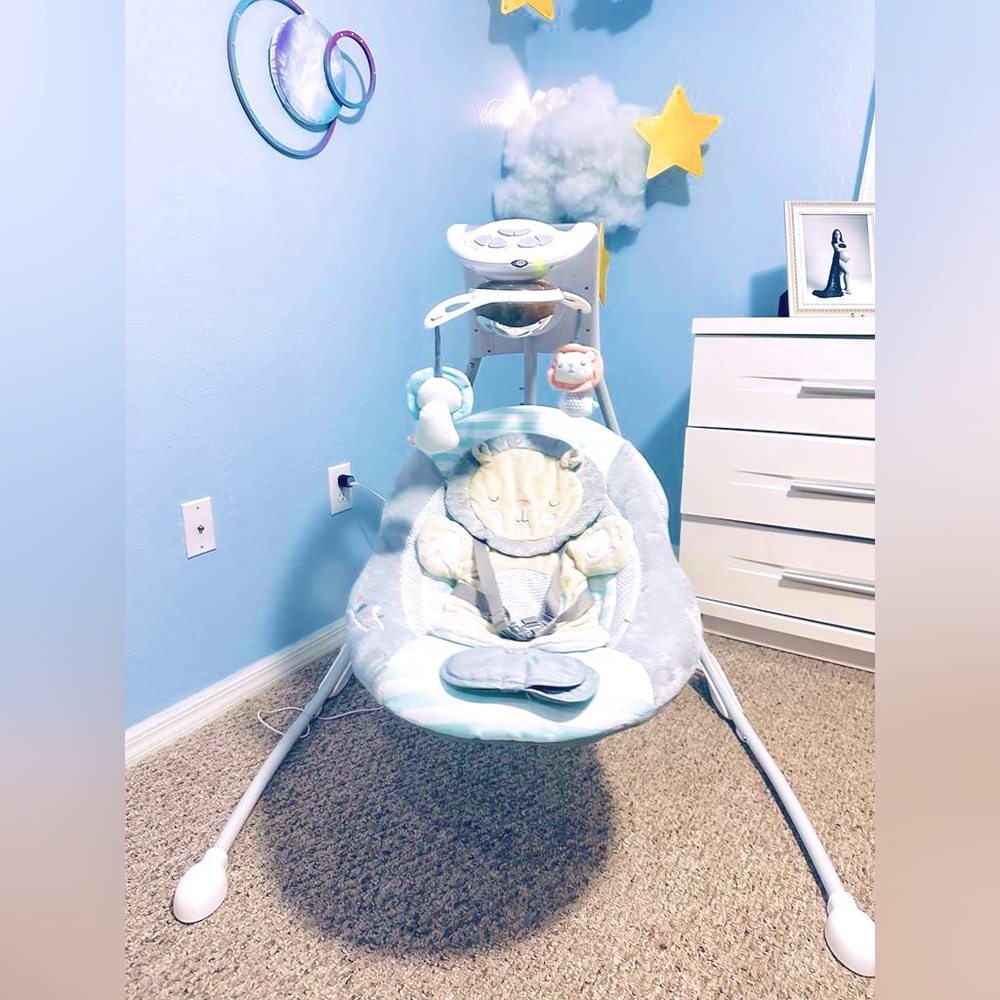 Baby swing